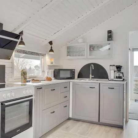 Nannina - 225m To The Inlet By Interhome